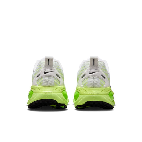 NIKE Vomero 18 Mens Sneakers